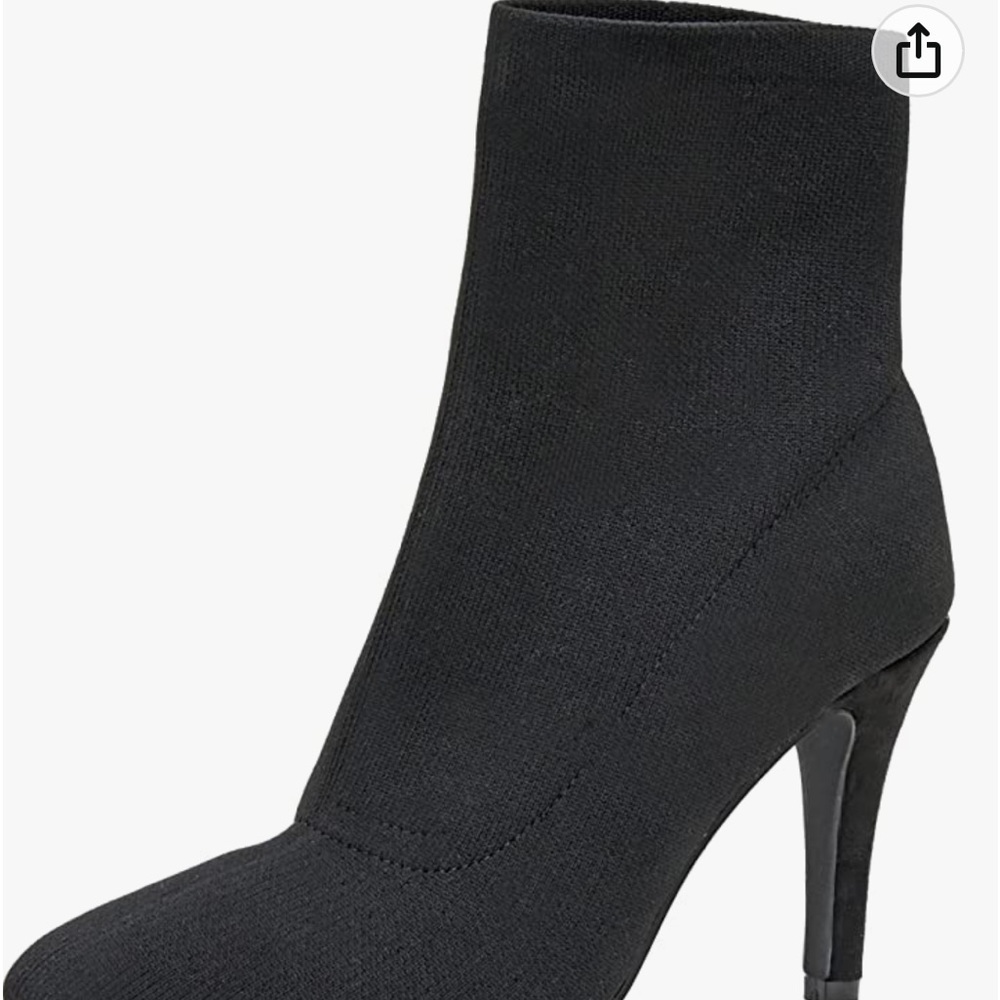 Woman’s Knitted Booties